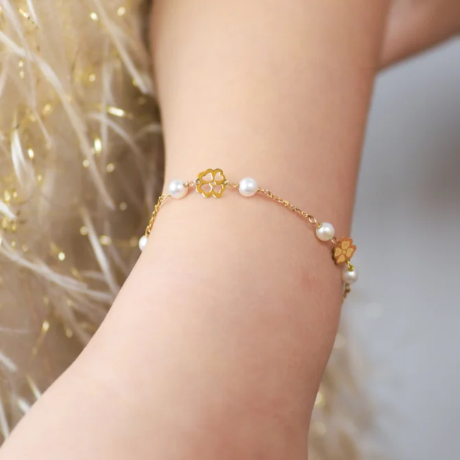Flowers and pearls Bracelet 18k Gold